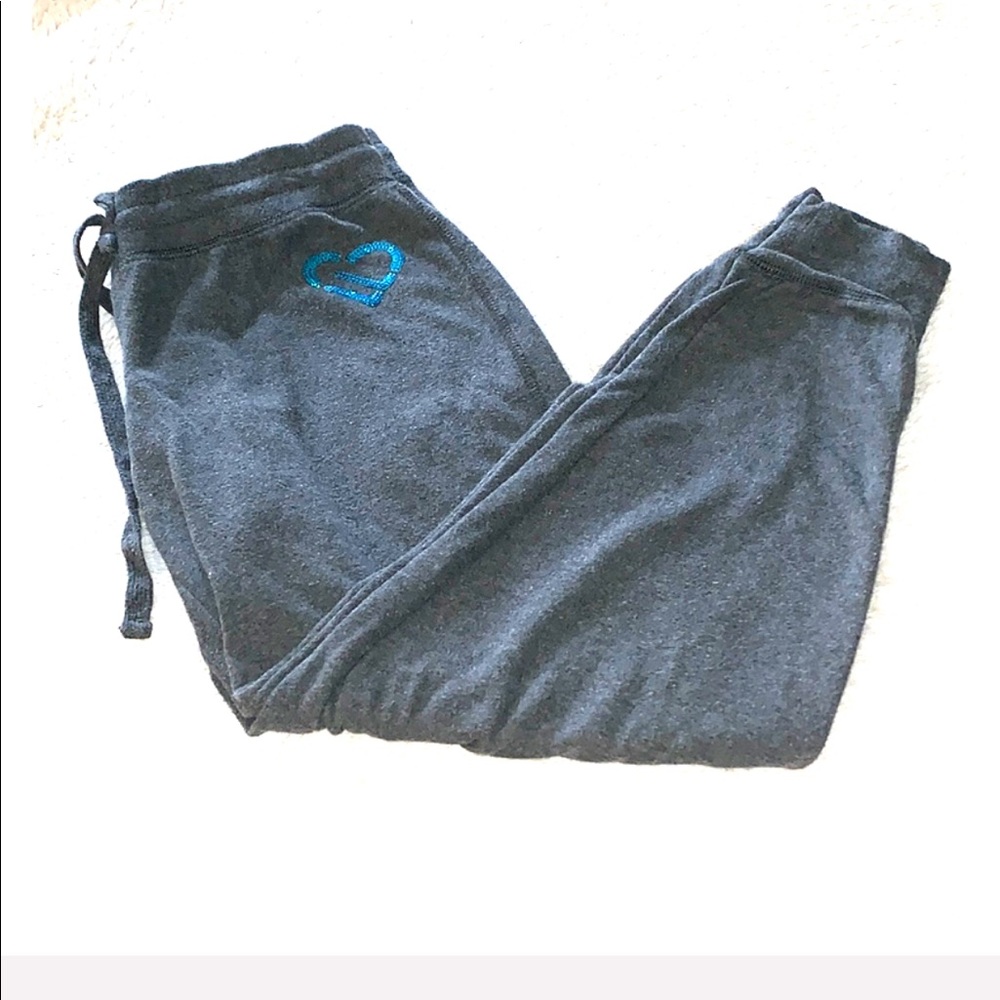 grey joggers